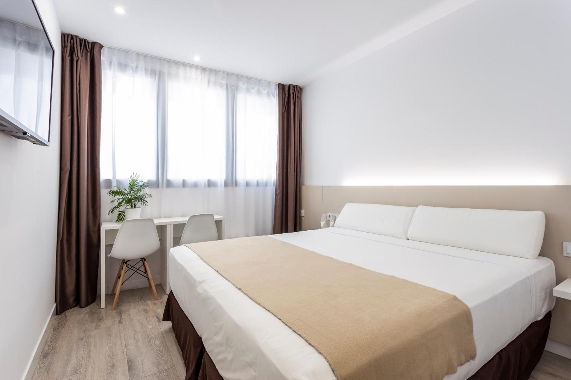 Hotel Bestprice Alegria Madrid Exterior photo